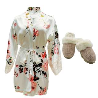 Terri White Heather Graham Screen Worn Robe, Nightgown & Slippers Ch 2 Sc 9 | VIP Fan Auctions