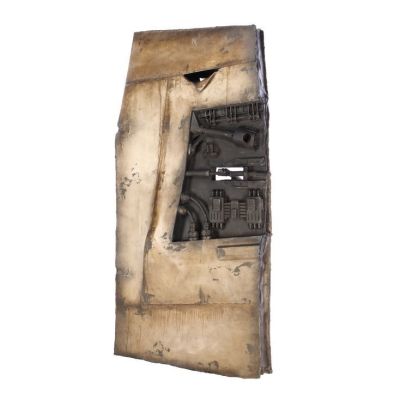 STAR WARS: THE LAST JEDI (2017) - Lot #373 : Luke Skywalker‘s (Mark Hamill) Practical "X-Wing" Hero Hut Door