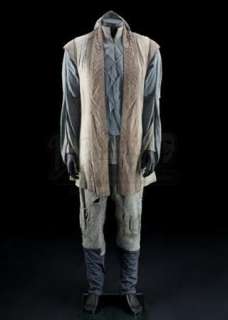 Warcraft - Lot 347 - Khadgar‘s (Ben Schnetzer) Gillet, Shirt and Pants