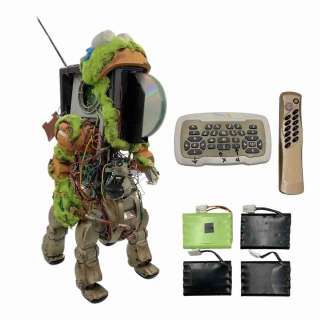 Y2K Grelbo Screen Used Robot, 2 Robot Remotes & Robot Batteries | VIP Fan Auctions