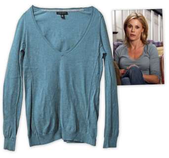 Julie Bowen Screen-Worn Sweater From ’’Modern Family’’ -- From the Much-Anticipated Gay Kiss Episode | Nate Sanders