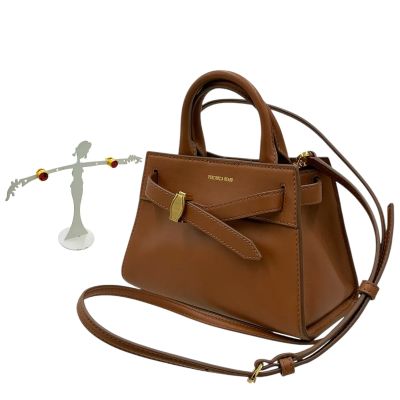 Lot 15: Relationship Goals Leah Caldwell Screen Used Purse & Earrings | VIP Fan Auctions