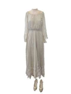 Tuck Everlasting Winnie (Alexis Bledel) Movie Costumes | Premiere Props