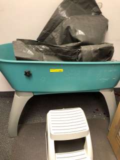 Large Pet Washing Station - with stairs and tarps. Hoses and plastic handheld shower head. | Direct Liquidation