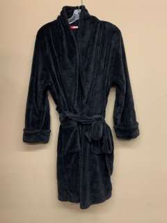 "Superhero Show" - Collection of outfits from Hero #3 | Direct Liquidation