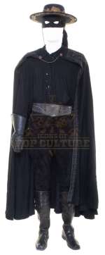 Lot 48 - Legend of Zorro, The – Zorro‘s (Antonio Banderas) Outfit – 30-7