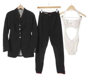 LONI ANDERSON TOO GOOD TO BE TRUE WARDROBE PIECES | Julien’s