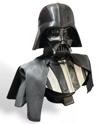 Lot 215 - STAR WARS - SIDESHOW COLLECTABLES LIFE SIZE DARTH VADER HEAD. | Omega Auctions
