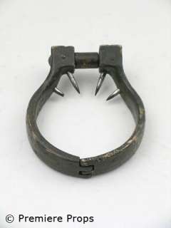 Lot 102 - Underworld: Rise of the Lycans Lucian (Michael Sheen) Hero Neck Shackle Movie Props