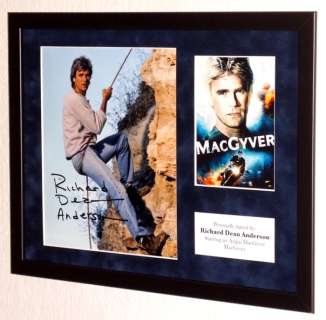 MacGyver - Richard Dean Anderson (MacGyver) Premium Framed, signed, COA & Photo signing session | Catawiki