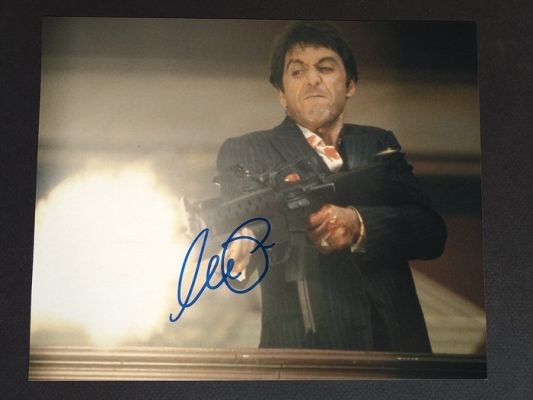 Scarface - Signed by Al Pacino (Tony Montana), with Letter of Authenticity - Photo, Autograph | Catawiki