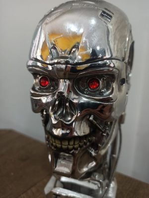 Terminator 2 Judgment Day (1991) - T-800 Polyresin Head Bust (mint condition) | Catawiki