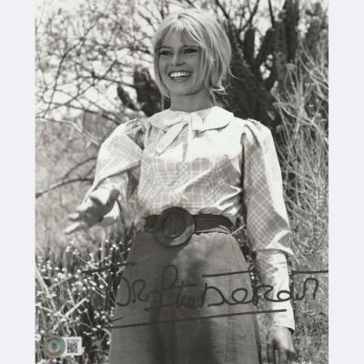 French Icon - Signed by Brigitte Bardot (+) | Catawiki