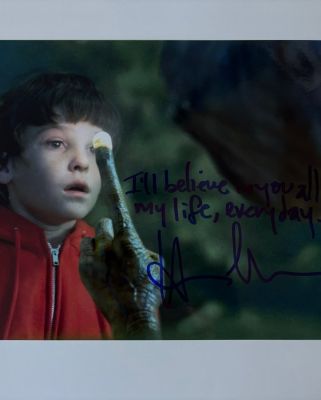 E.T. - Signed by Henry Thomas (Elliott) with COA | Catawiki