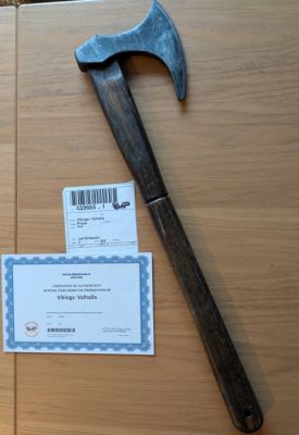 Vikings: Valhalla - Leif Eriksson (Sam Corlett) Publicity Axe with COA from VIP Fan Auctions | Catawiki