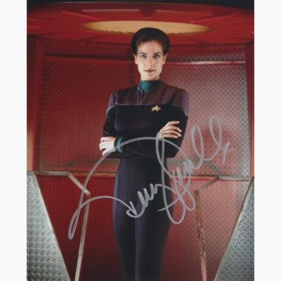 Star Trek - Signed by Terry Farrell (Jadzia Dax) | Catawiki