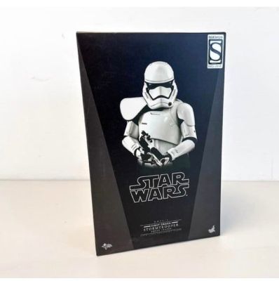 Sideshow Collectibles - Figure - Star Wars First Order Stormtrooper Figur - Plastic | Catawiki