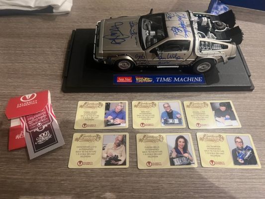 Back to the Future, Celebrity Authentics - Signed by 6 : Fox, Lloyd, Thompson, Wilson, Wells & Gale - Die Cast DeLorean 1:18 Scale Model Car