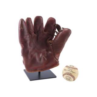 THE NATURAL (1984) - Lot 300 - Roy Hobbs‘ (Robert Redford) Custom-Made Left Hander‘s Period Fielding Glove and Ball