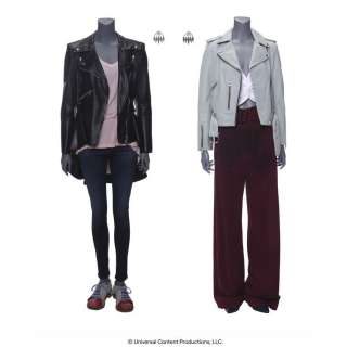 The Umbrella Academy (2019-2024) - Lot 129 - Allison Hargreeves‘s (Emmy Raver-Lampman) Investigation and Bowling Alley Costumes