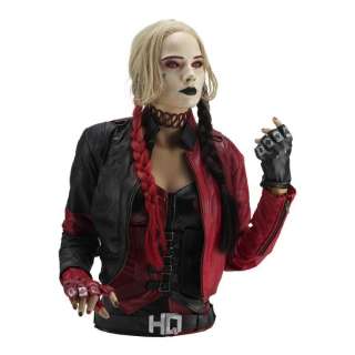 THE SUICIDE SQUAD (2021) - Lot #923 : Full-Scale Harley Quinn (Margot Robbie) Costume Bust Replica