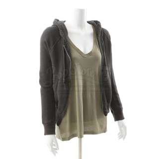 THE TWILIGHT SAGA: BREAKING DAWN PART 1 (2011) - Lot 479 - Bella Cullen‘s Nap Shirt and Hoodie