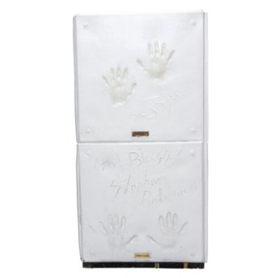 Planet Hollywood Memorabilia | Celebrity Handprint Impression Display | Propstore