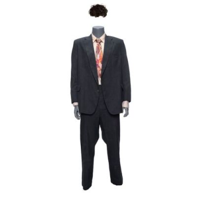 THE TEXAS CHAINSAW MASSACRE 2 (1986) - Lot #400 : Planet Hollywood Collection: Leatherface‘s (Bill Johnson/Bob Elmore/Tom Morga) Distressed Costume and Wig with Bloodied Tie