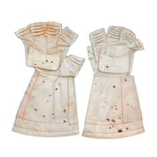 Lot #267: Fantastic Four (2005) Ben Grimm Michael Chiklis Screen Worn Nasa Emu Space Suit Gloves