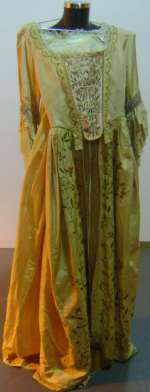 Lot 15 - Barbara Murray as Lady Cranleigh from Dr. Who: Black Orchid, featuring Peter Davison as The Doctor, first broadcast March 1982