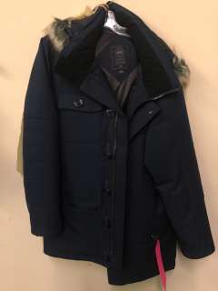 "Superhero Show" - ’Canada goose’ jacket Size L | Direct Liquidation