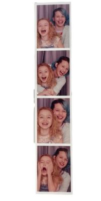 Lot 22 - Black Widow (2021) - Black Widow And Yelena Belova Photo Booth Pictures