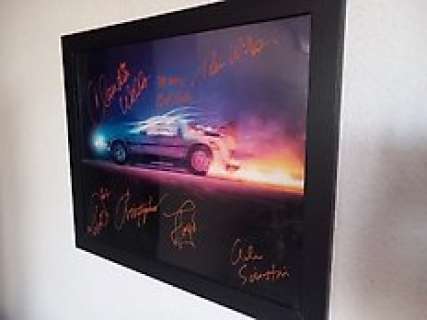 Back To the Future | Back to the Future - Signed by Michael J. Fox, Christopher Lloyd, Claudia Wells, Alan Silvestri, Tom Wilson & Bob Gale - | Catawiki