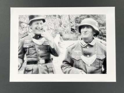 Louis de Funès & Bourvil - La Grande Vadrouille (1966) - Collector Image - Size 42x30 cm - 100% new - Gallery Stamp - Sign & Numbered 3/20 pcs - Never - Flat shipped ! - No carton tube - Ready to Frame size A3 42x30 cm | Catawiki