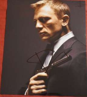 James Bond - signed by Daniel Craig as 007 with Certified Genuine b´bc holographic COA | Catawiki
