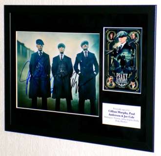 Peaky Blinders - Cillian Murphy, Paul Anderson & Joe Cole (Thomas, Arthur & John Shelby) Framed, TRIPLE signed + COA | Catawiki