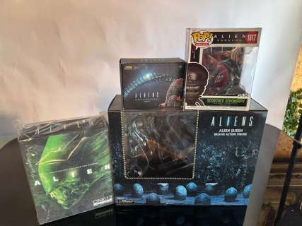 Figurine - Great lot of 4 Alien statues & Eggs - 1:12 - Big Size, original packaging (4) - Resin | Catawiki