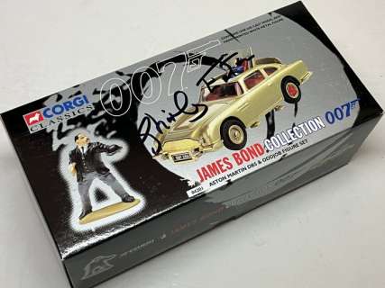James Bond 007: Goldfinger - Shirley Eaton (signed) - Corgi Toys | Catawiki