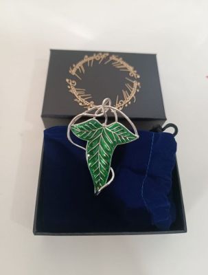Lord of the Rings - - Movie prop Brooch Elven Leaf Brooch (1:1 scale) | Catawiki