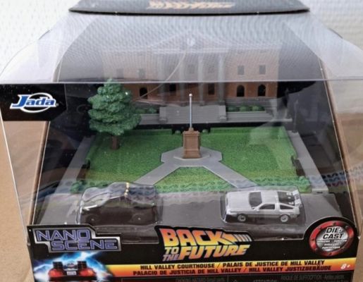Back to the Future - Jada This is a Jada Nano Scene Back to the Future set featuring a detailed Hill Valley Courthouse | Catawiki
