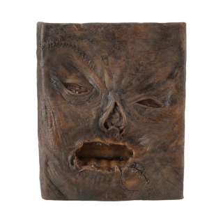 ASH VS EVIL DEAD (T.V. SERIES, 2015-2018) - Lot #17 : Screen-Matched Necronomicon Ex-Mortis Puppet