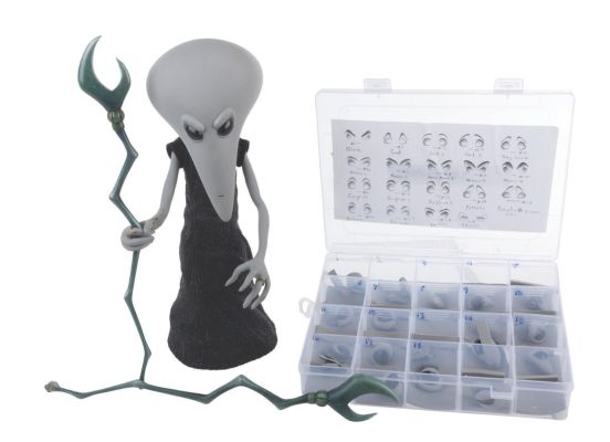 Lot 113 - An "Alien Xmas" Supreme Leader Z Puppet.