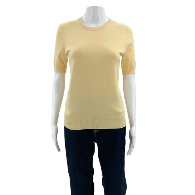 Lot 36: Eternity Joan Screen Worn Stunt Double Short Sleeve Sweater & Jeans Ch 21 Sc Multiple | VIP Fan Auctions