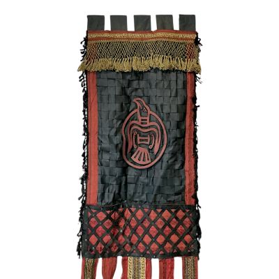 Vikings (2013-2020) Ragnar (Travis Fimmel) Screen Used Banner Flag Ss Multiple | VIP Fan Auctions