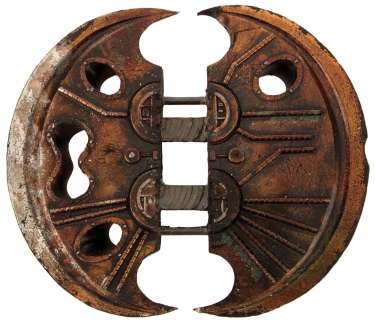 Lot 573 - Kevin Peter Hall ‘Predator‘ stunt open cutting discus prop from Predator 2.