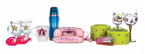 Lot 300 - "Rachel" character prop accessories.