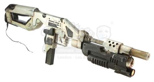 ALIEN RESURRECTION (1997) - Lot 40 - USM Shock Rifle