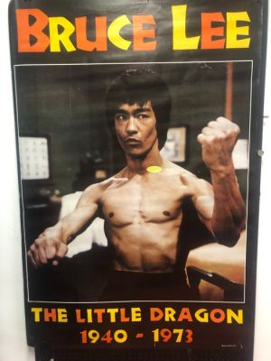 Bruce Lee - The Little Dragon, Yin Yang-Nunchaka, Grey Dragons - 1990s | Catawiki