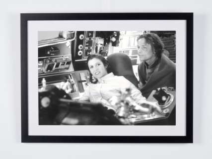 Star Wars - the Empire Strikes Back 1980 - Millennium Falcon Cockpit As « Leia Organa », "Luke | Star Wars - The Empire Strikes Back 1980 - Millennium Falcon cockpit as « Leia Organa », "Luke - Fine Art Photography - Luxury Wooden Framed 70X50 cm - Limited Edition Nr 02 of 30 - Serial ID - Original Certificate (COA), Hologram Logo Editor and… | Catawiki