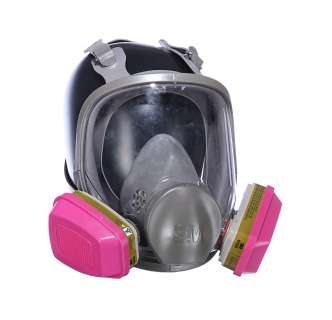 BREAKING BAD (T.V. SERIES, 2008-2013) - Lot 482 - Jesse Pinkman‘s (Aaron Paul) Seasons 3 and 4 3M Gas Mask